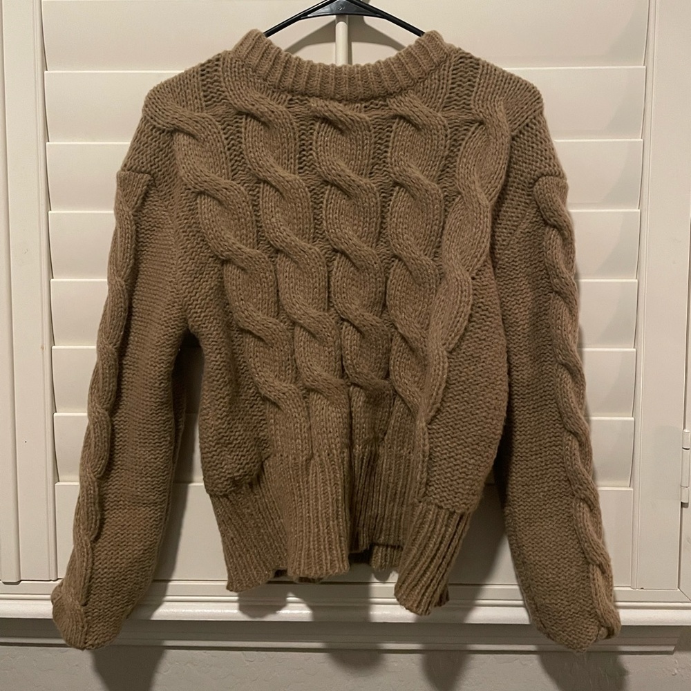 Brown Sweater🤎
